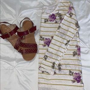 American Eagle favorite tee